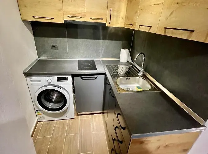 Keon Superb * Tirana